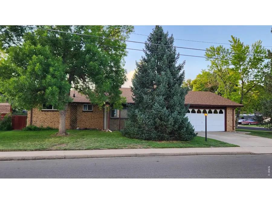 521 W 33rd St, Loveland, CO 80538 - #2