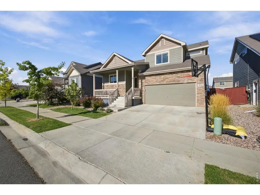 1662 Thrive Dr, Windsor, CO 80550 - #2