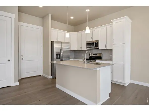 420 High Point Dr #104, Longmont, CO 80504