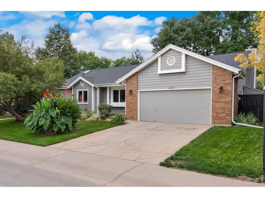 2425 Cedarwood Dr, Fort Collins, CO 80526 - #2
