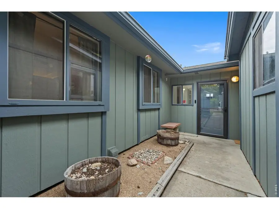 127 Placer Ave, Longmont, CO 80504 - #3