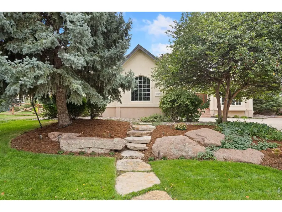 1257 Whitehall Dr, Longmont, CO 80504 - #2
