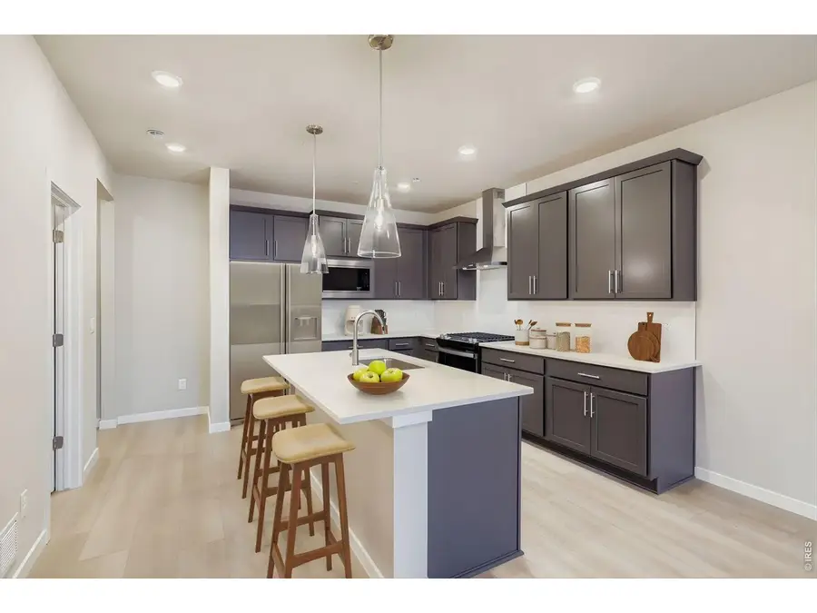 2846 Bear Springs Cir, Longmont, CO 80503 - #2
