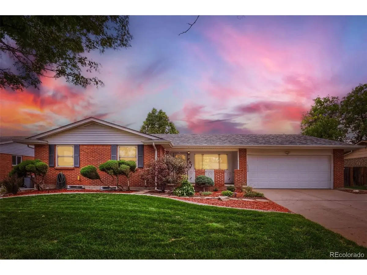 687 S Oswego Ct, Aurora, CO 80012 - #1