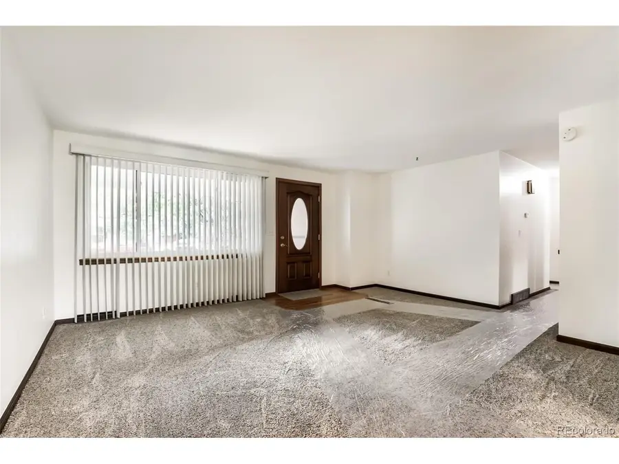 687 S Oswego Ct, Aurora, CO 80012 - #2
