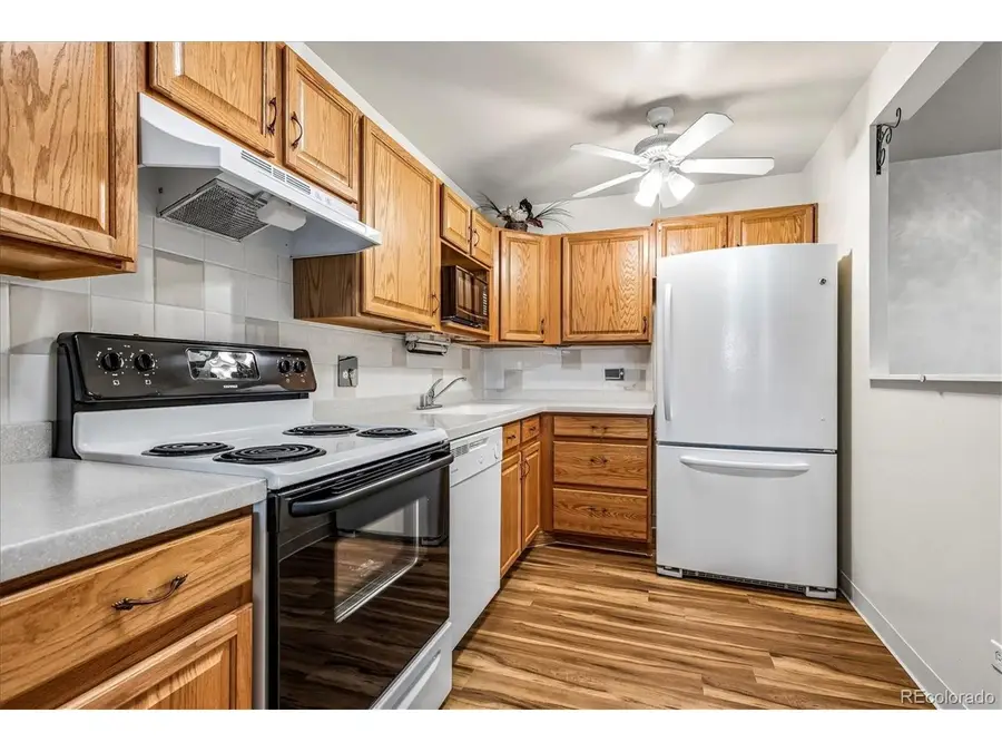 675 S Alton Way #3D, Denver, CO 80247 - #2