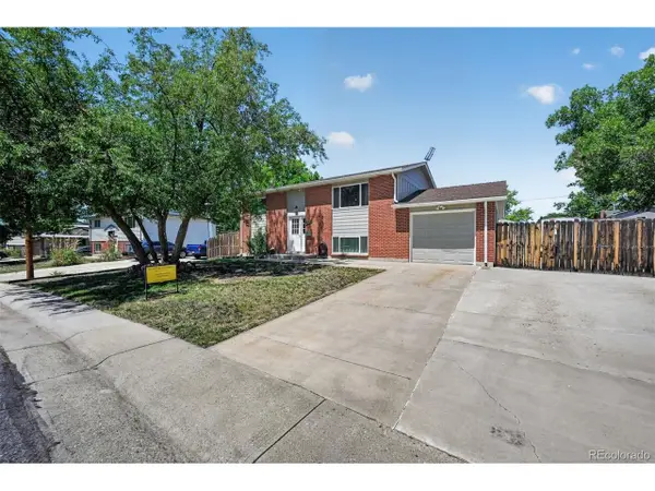 9605 Damon Dr, Denver, CO 80260