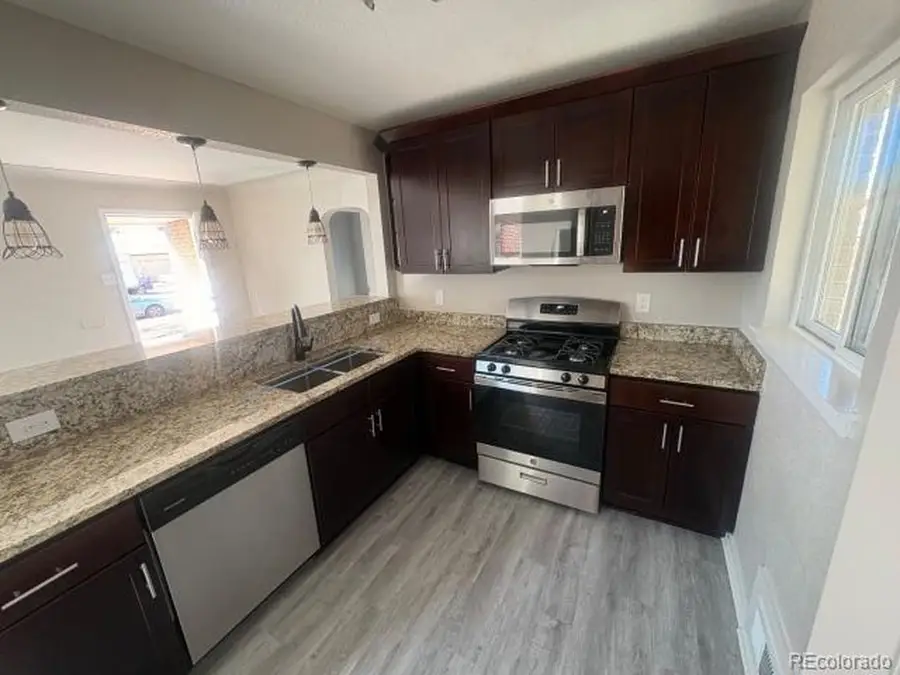 3290 Magnolia St, Denver, CO 80207 - Image #2