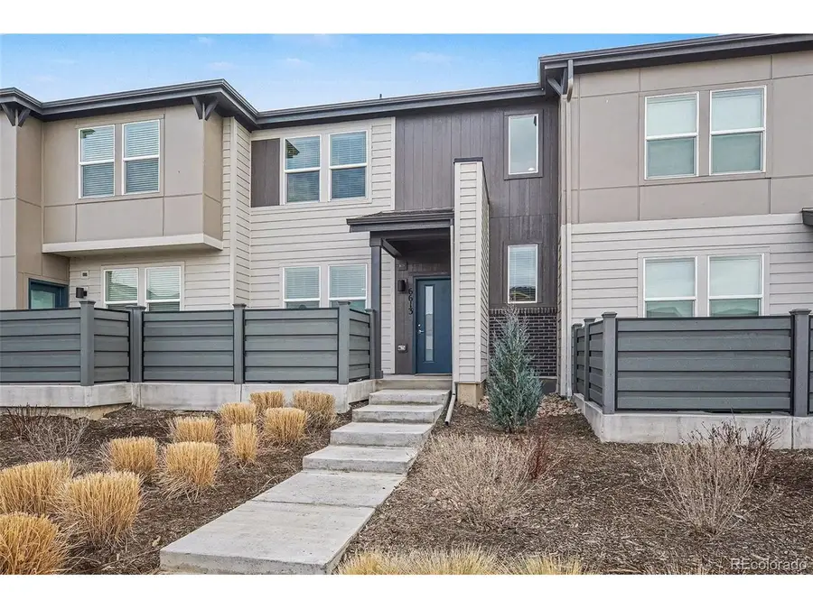 6613 N Ceylon St, Denver, CO 80249 - Image #2
