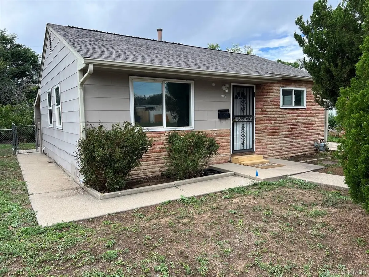 945 Lima St, Aurora, CO 80010 - #1