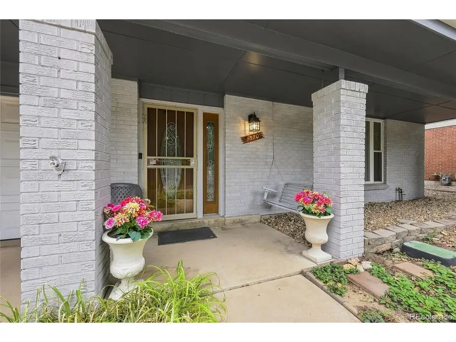 1570 S Macon St, Aurora, CO 80012 - #3