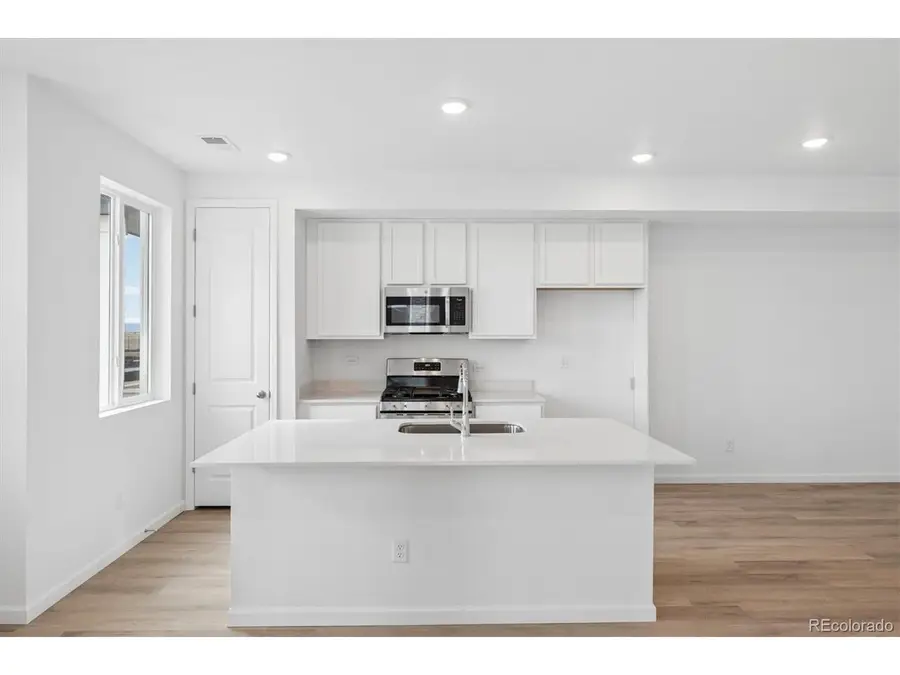 24121 E 30th Pl, Aurora, CO 80019 - #3