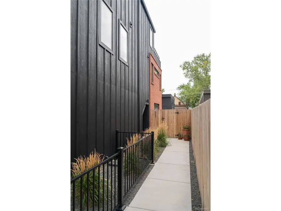 521 Fox St, Denver, CO 80204 - #2