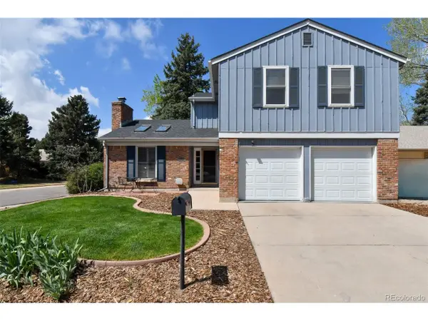 2889 Newark Pl, Aurora, CO 80014