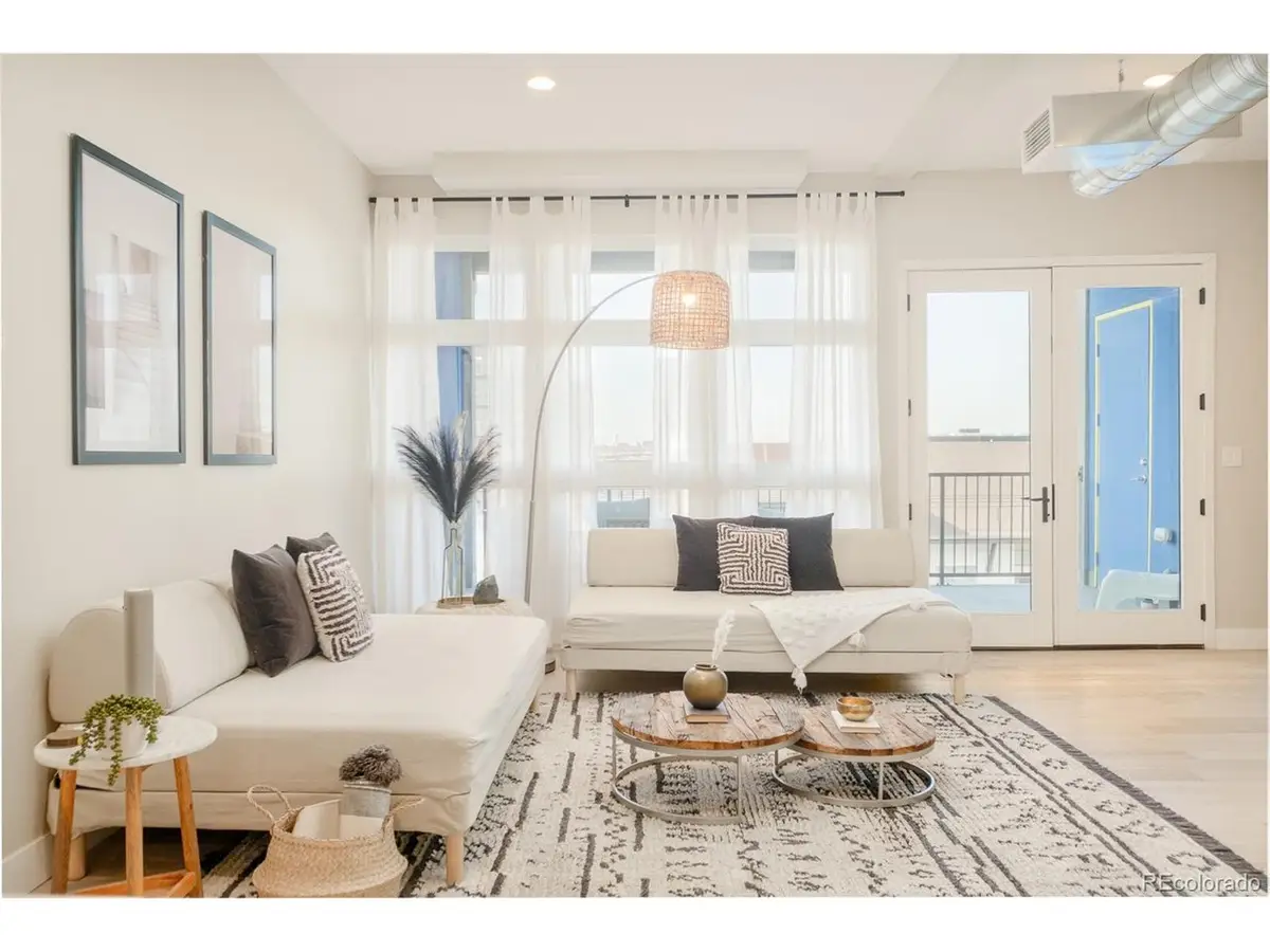 3198 Blake St #402, Denver, CO 80205 - Image #1