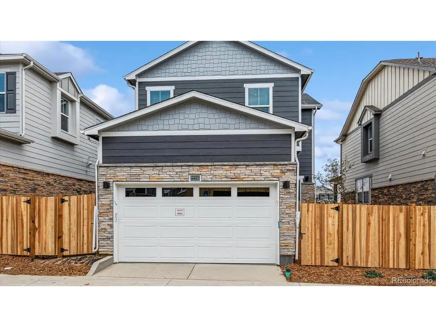 687 N Ukraine St, Aurora, CO 80018 - #2