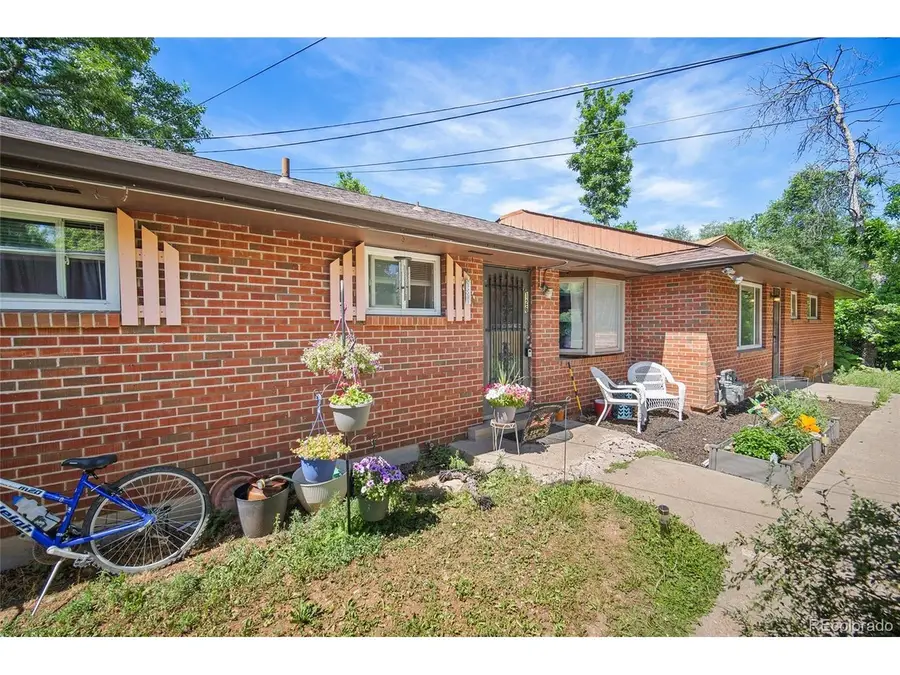124 W Cheyenne Rd, Colorado Springs, CO 80906 - #2