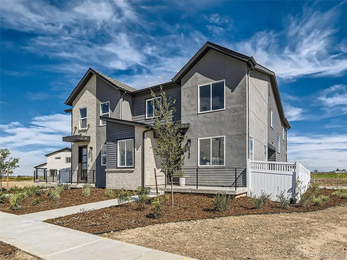 1203 S Algonquian St, Aurora, CO 80018 - #1