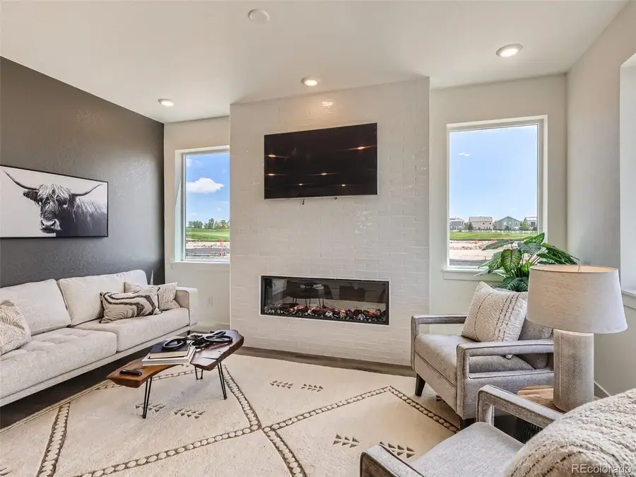 1203 S Algonquian St, Aurora, CO 80018 - #3