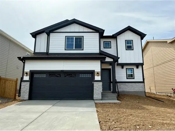767 N Clubview St, Watkins, CO 80137