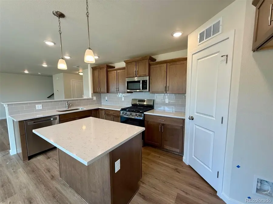 767 N Clubview St, Watkins, CO 80137 - #3