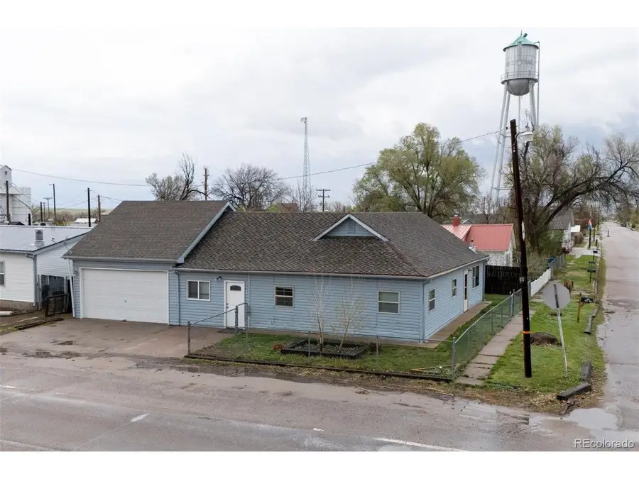 505 2nd Ave, Deer Trail, CO 80105 - #2