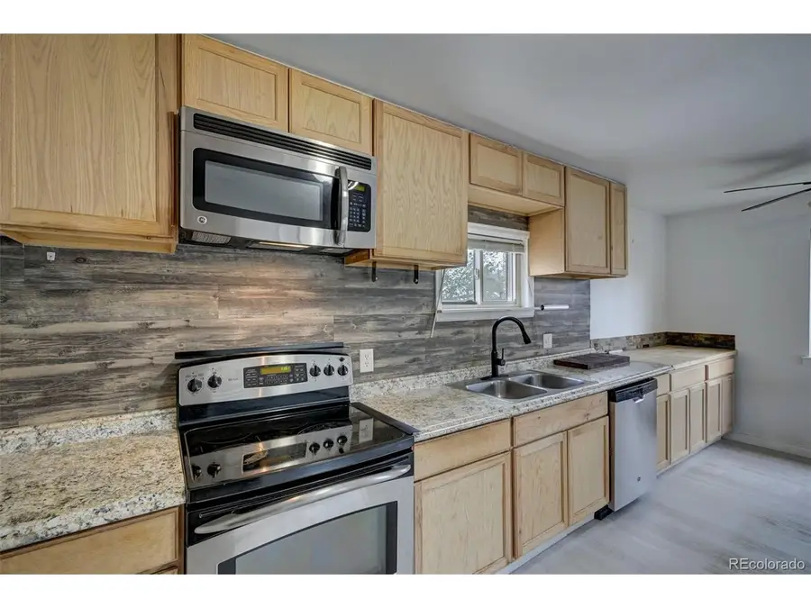 505 2nd Ave, Deer Trail, CO 80105 - #3