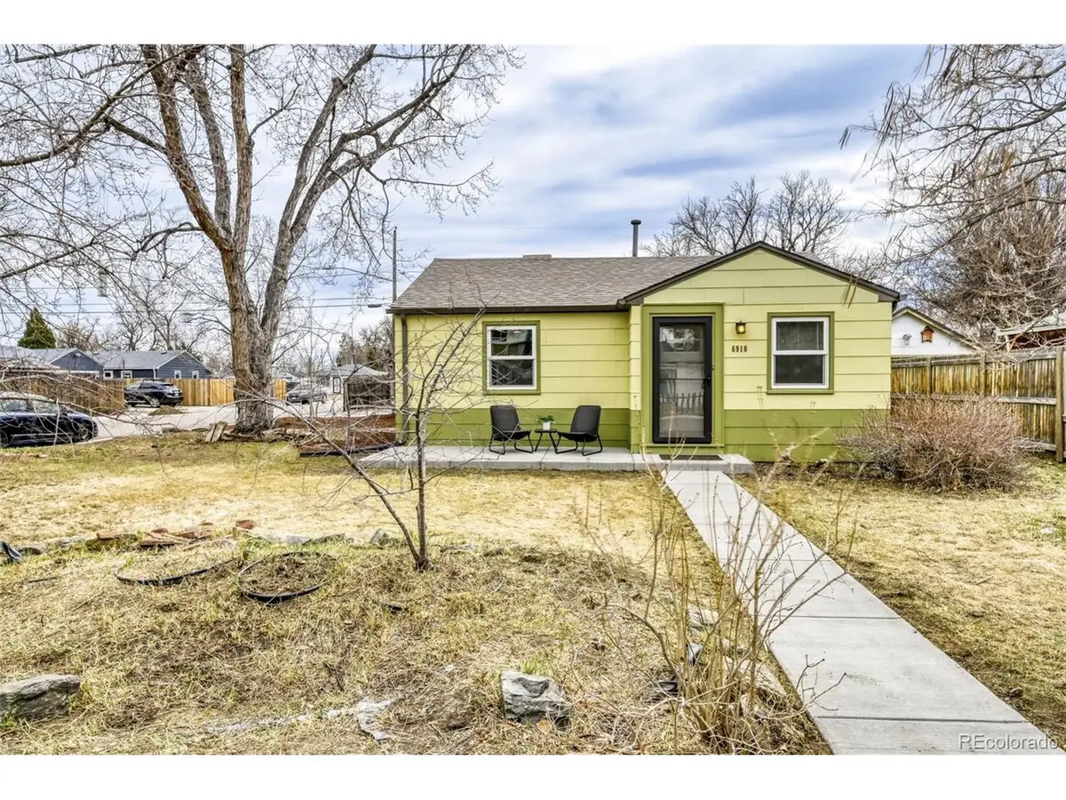 6910 Reno Dr, Arvada, CO 80002 - #1