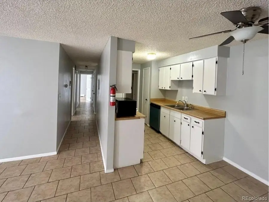 561 Geneva St #200, Aurora, CO 80010 - #2