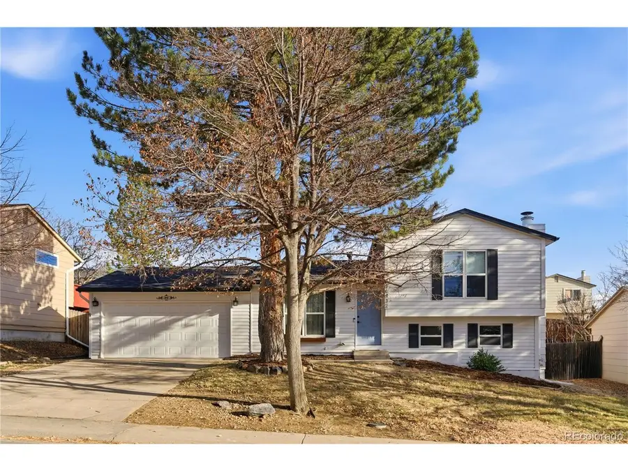 18932 E Kansas Dr, Aurora, CO 80017 - Image #2