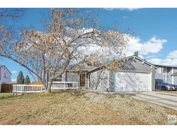 19003 E Oxford Dr, Aurora, CO 80013