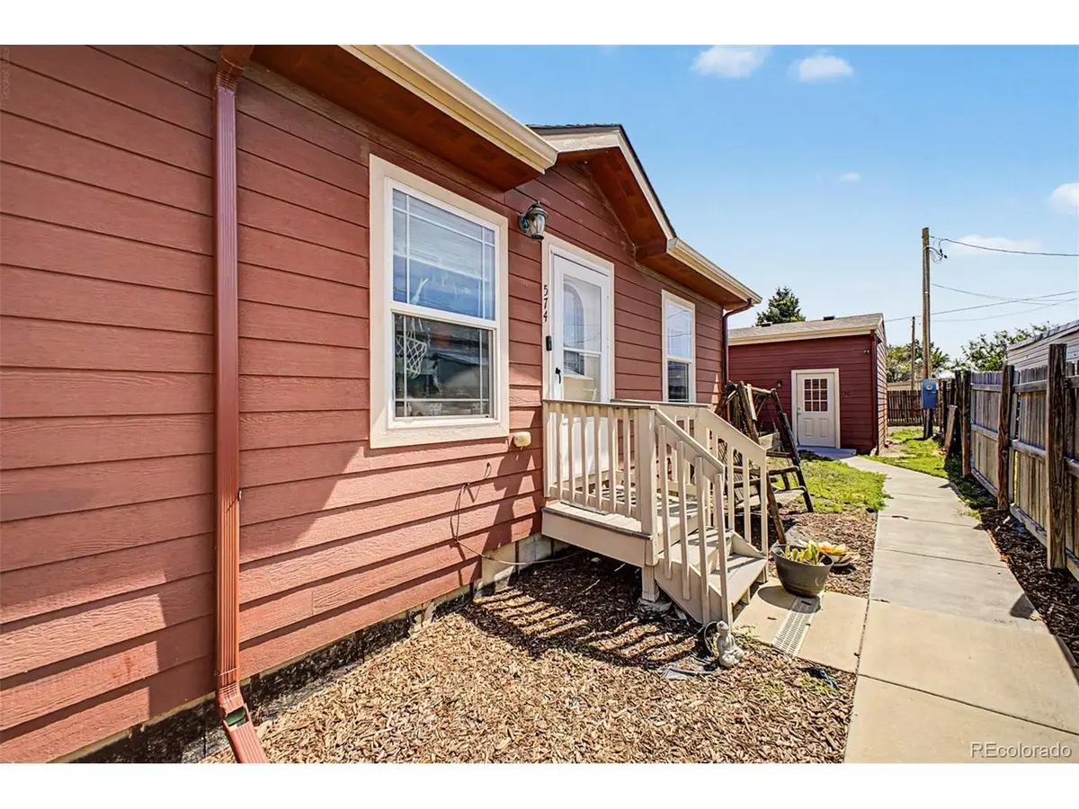 574 4th St, Bennett, CO 80102 - #1
