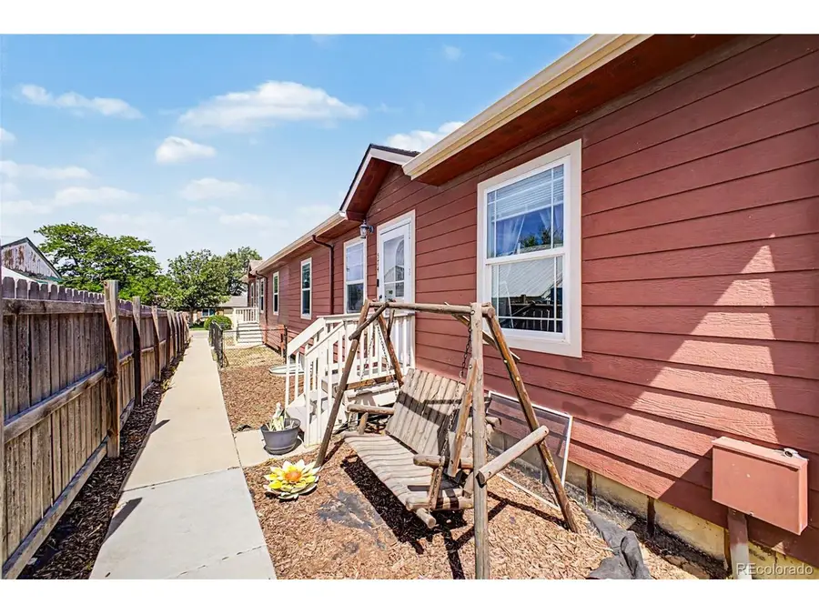574 4th St, Bennett, CO 80102 - #2