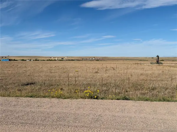44225 Wolf Creek Dr, Bennett, CO 80102