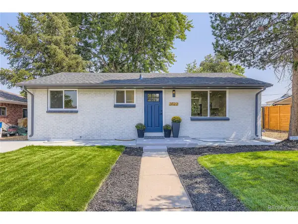 3722 S Green Ct, Englewood, CO 80110