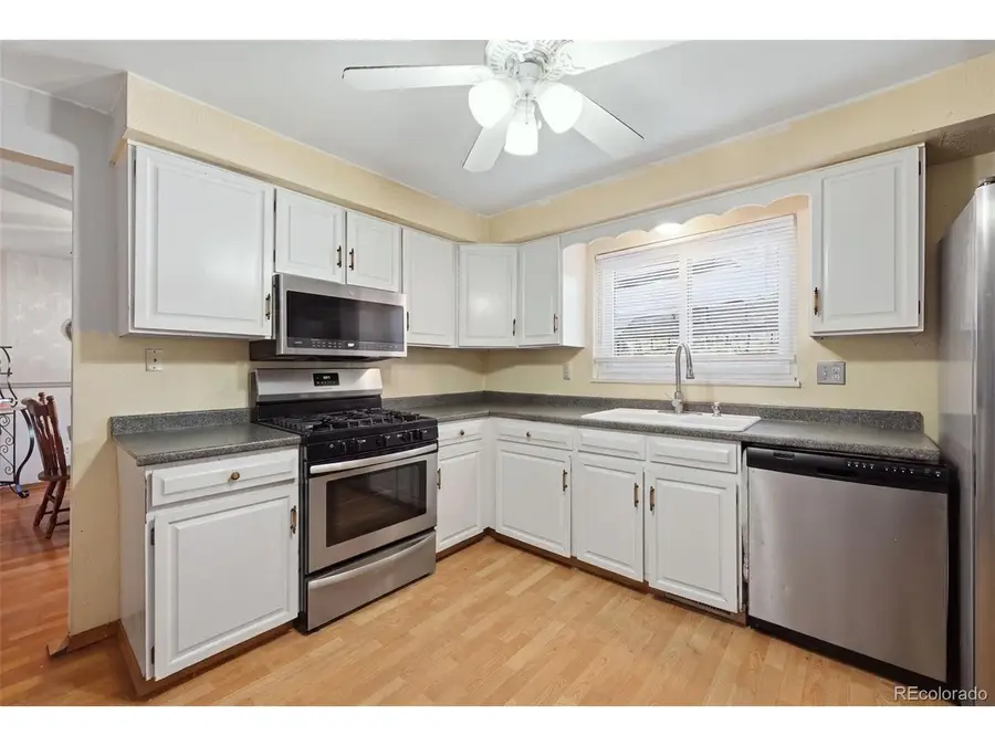 945 Garnet St, Broomfield, CO 80020 - #3