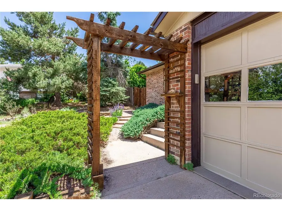 208 Elm Ct, Castle Rock, CO 80104 - #2