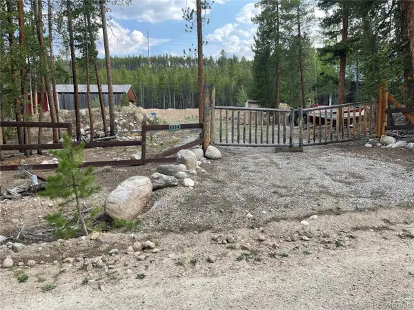 662 Juniper Dr, Leadville, CO 81251