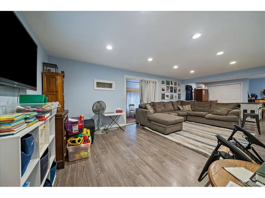 271 E Davies Ave, Centennial, CO 80122 - Image #3