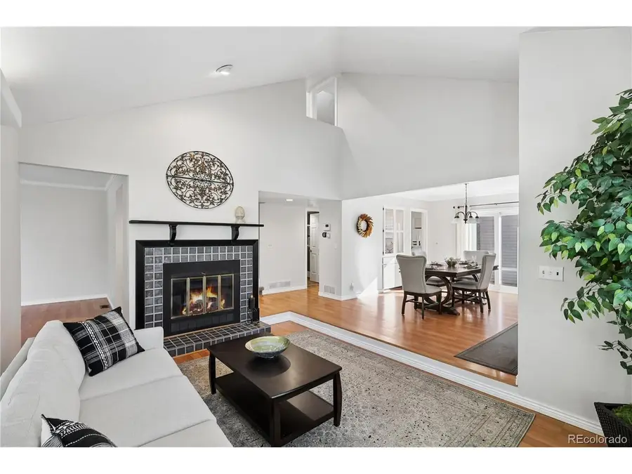 2290 S Yosemite Cir, Denver, CO 80231 - #3