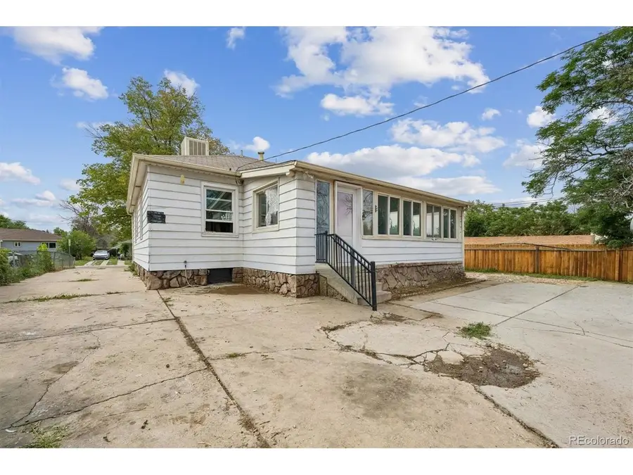 1996 Lima St, Aurora, CO 80010 - #2