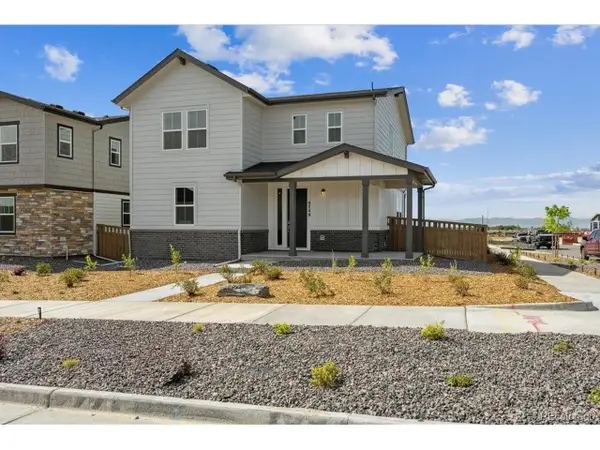 4749 N Valdai Ct, Aurora, CO 80119