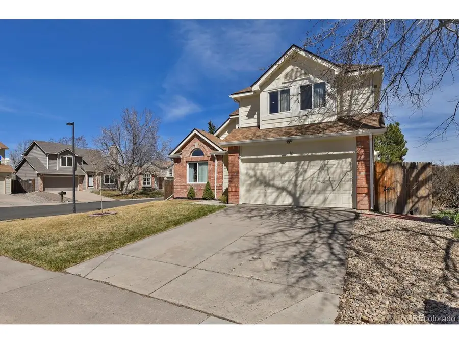 16 S Amherst St, Castle Rock, CO 80104 - #2