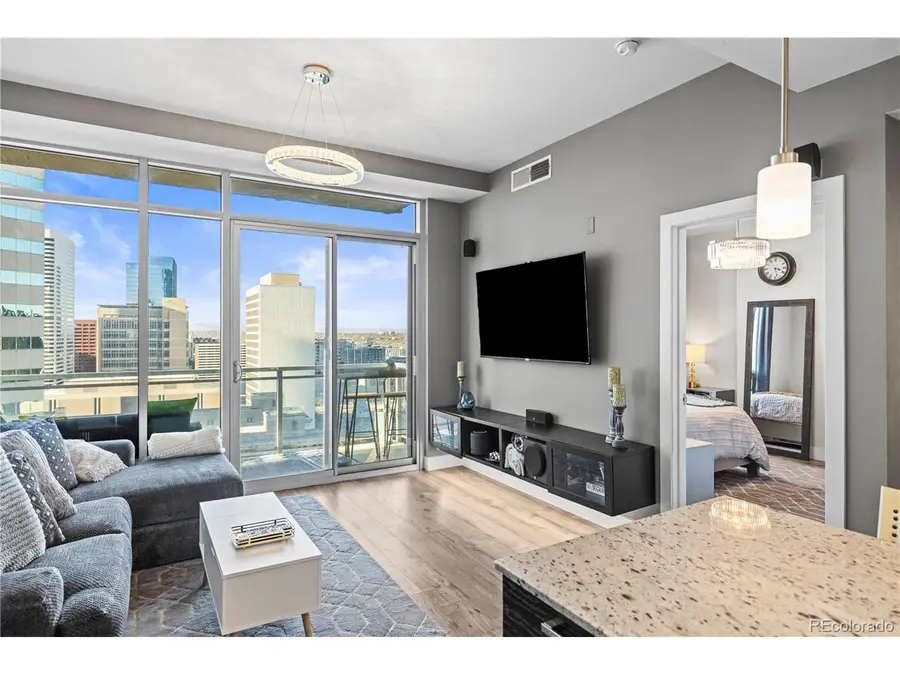 2001 Lincoln St #1512, Denver, CO 80202 - Image #3
