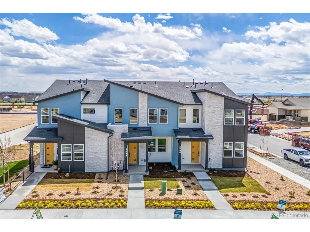 5696 N Killarney Ct, North Aurora, CO 80122 - #1