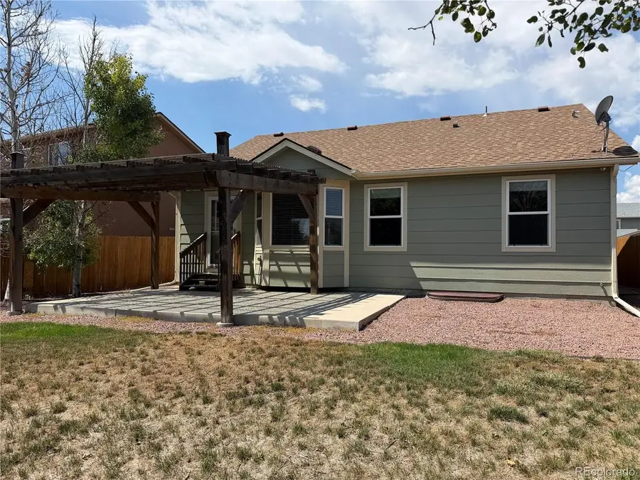 7425 Twin Valley Ter, Colorado Springs, CO 80925 - #2