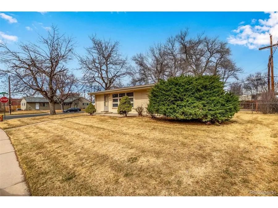 4301 E Lasalle Pl, Denver, CO 80222 - #3