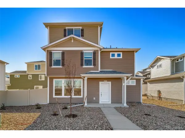 46537 Sunflower Ln, Bennett, CO 80102