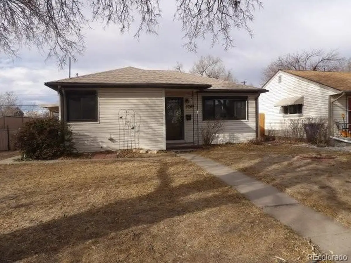 2209 Macon St, Aurora, CO 80010 - #1