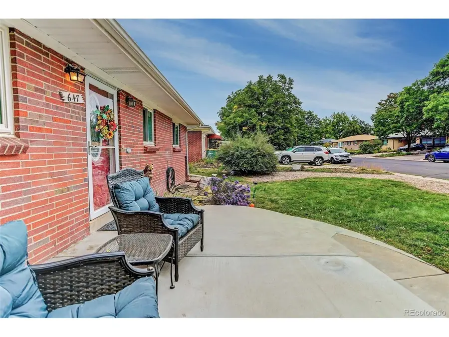 647 W Valleyview Ave, Littleton, CO 80120 - #2